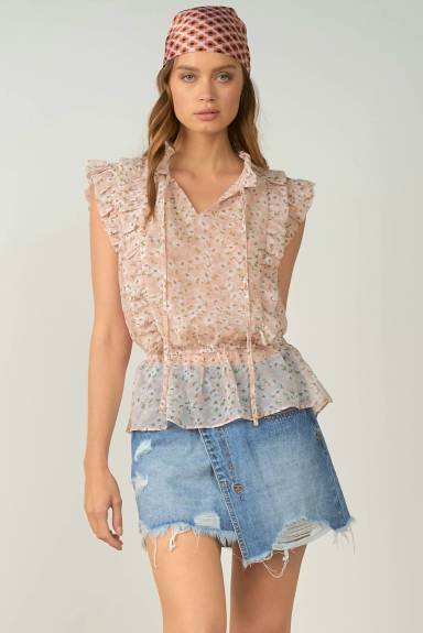 ELAN - Ruffled Sleeveless Floral Top