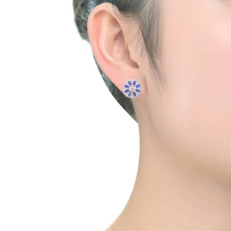 Genevive Boucles d'oreilles à tige en argent sterling plaqué rhodium avec baguette bleu saphir et oxyde de zirconium rond