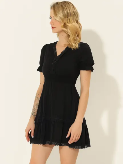 Allegra K- Mini robe bohème à col en V et taille élastique smockée à manches courtes