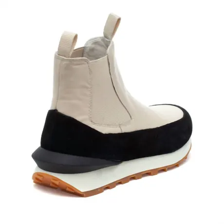 J/SLIDES - Women's Eloise Chelsea Boot