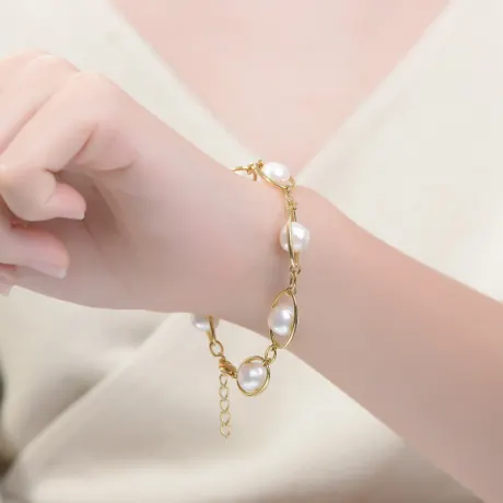 Bracelet à maillons ovales en argent sterling plaqué or 14 carats avec véritables perles d'eau douce