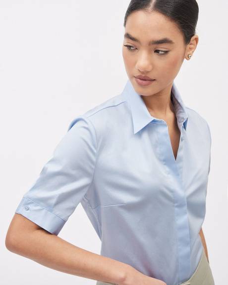 Short-Sleeve Buttoned-Down Poplin Blouse