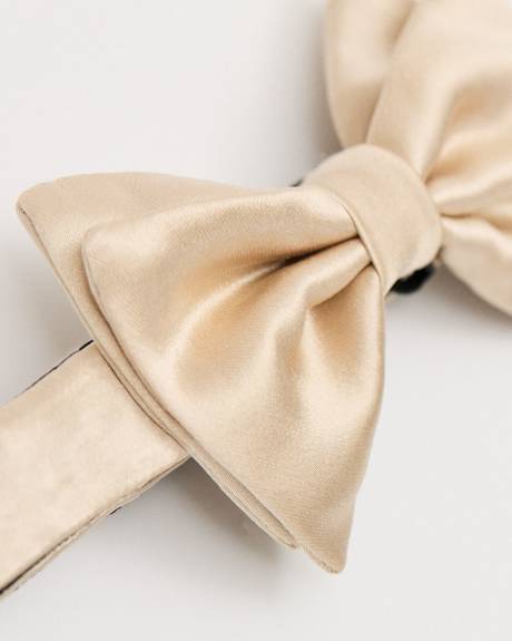 Solid Bow Tie