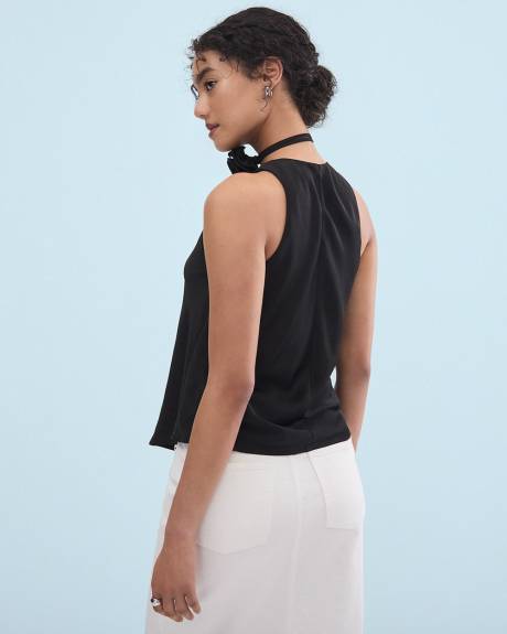 Sleeveless Crew-Neck Satin Blouse with Flower Neck Band