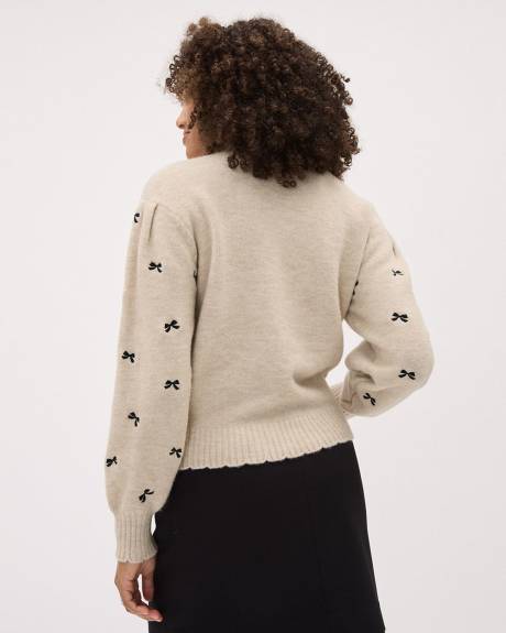 Long-Sleeve Crew-Neck Spongy Pullover with Scalloped Trims