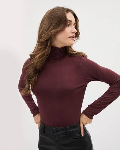 Fitted Long-Sleeve Mock-Neck Tee