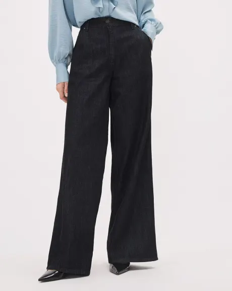 Long High-Waisted Wide-Leg Jeans