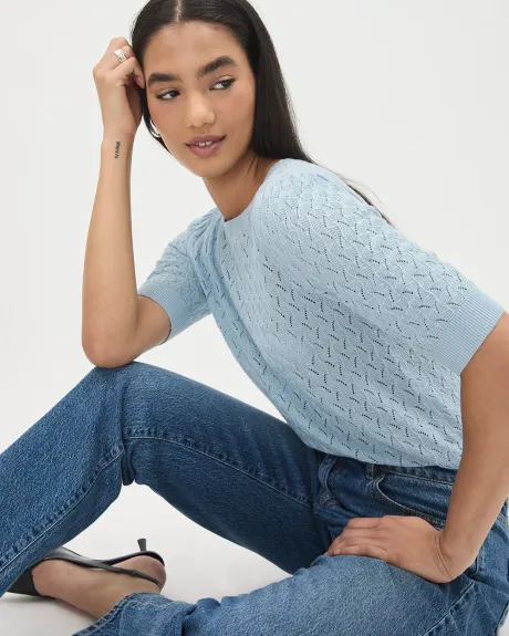 Short-Puffy-Sleeve Classic Sweater with Crew Neckline