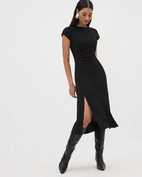 Robe Midi Noire à Manches Très Courtes et Fente Avant