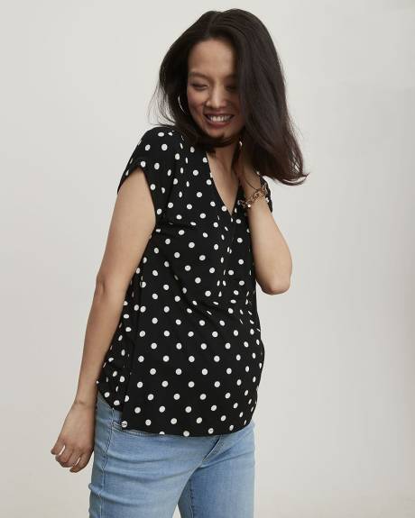 V-Neck Extended Shoulder Nursing T-Shirt - Thyme Maternity