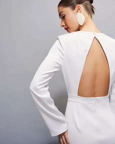 Robe Cocktail Courte à Manches Longues avec Découpe au Dos