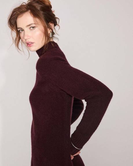 Long-Sleeve Funnel-Neck Spongy Tunic