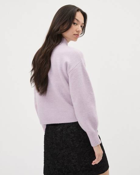 Long-Sleeve Turtle-Neck Pullover with Flower Embroidery