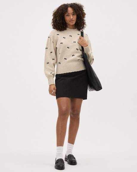 Long-Sleeve Crew-Neck Spongy Pullover with Scalloped Trims