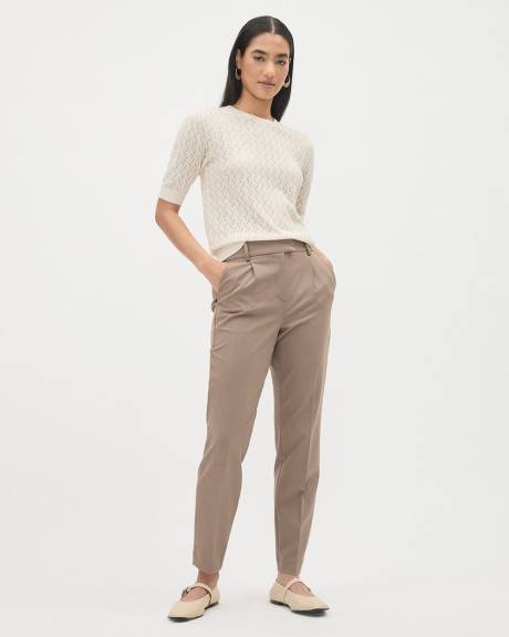 Short-Puffy-Sleeve Classic Sweater with Crew Neckline