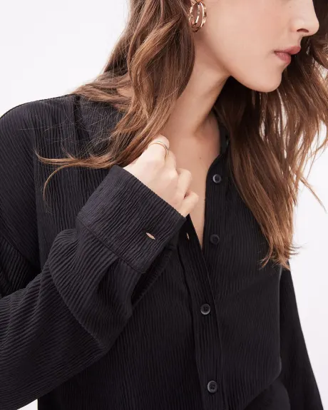 Long-Sleeve Buttoned-Down Pleated Knit Shirt