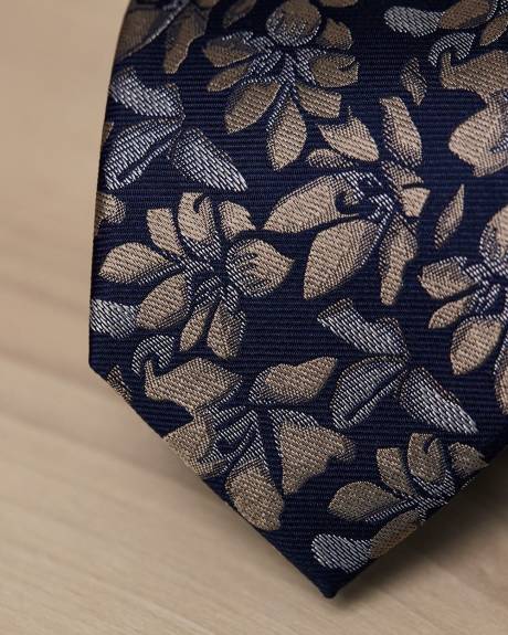 Regular Tie with Floral Pattern