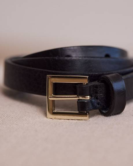 Ceinture Étroite en Cuir avec Boucle Carrée