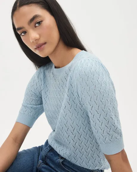 Short-Puffy-Sleeve Classic Sweater with Crew Neckline