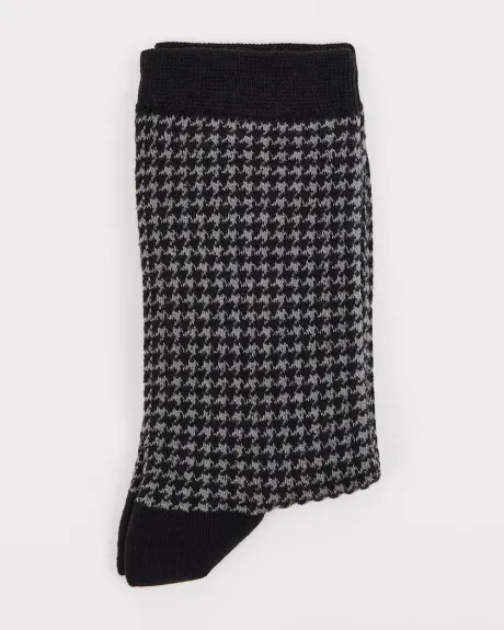 Crew Socks with Houndstooth Pattern