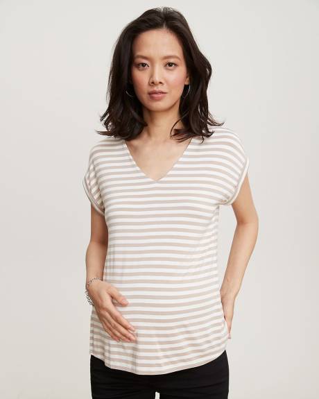 V-Neck Extended Shoulder Nursing T-Shirt - Thyme Maternity