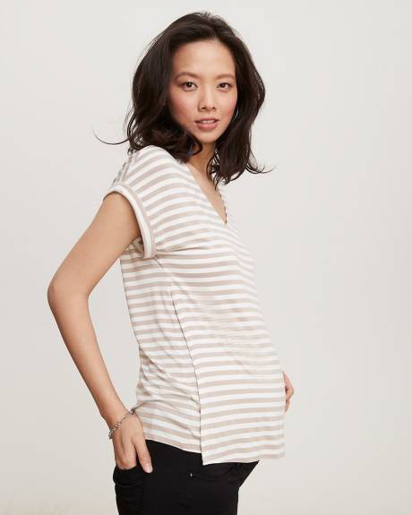 V-Neck Extended Shoulder Nursing T-Shirt - Thyme Maternity