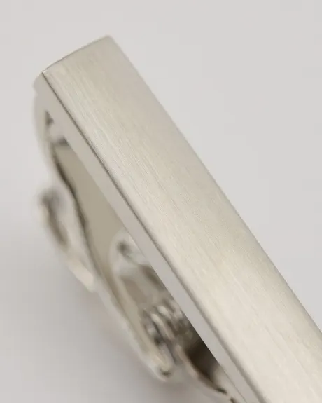 Matt silver tie bar