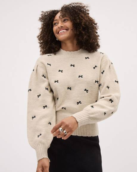 Long-Sleeve Crew-Neck Spongy Pullover with Scalloped Trims