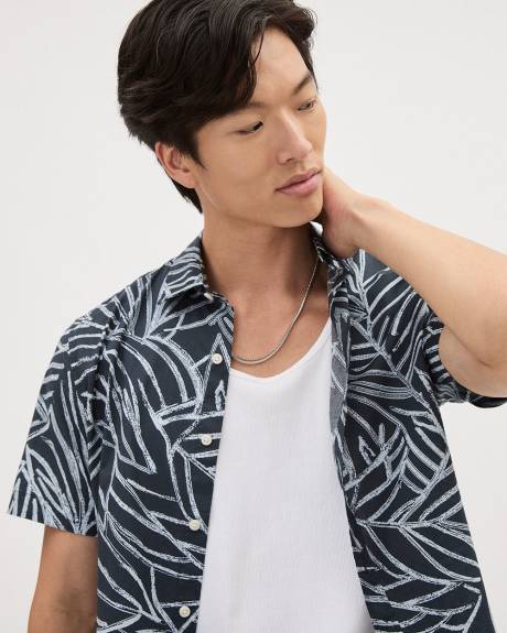 Slim-Fit Short-Sleeve Shirt with Foliage Pattern